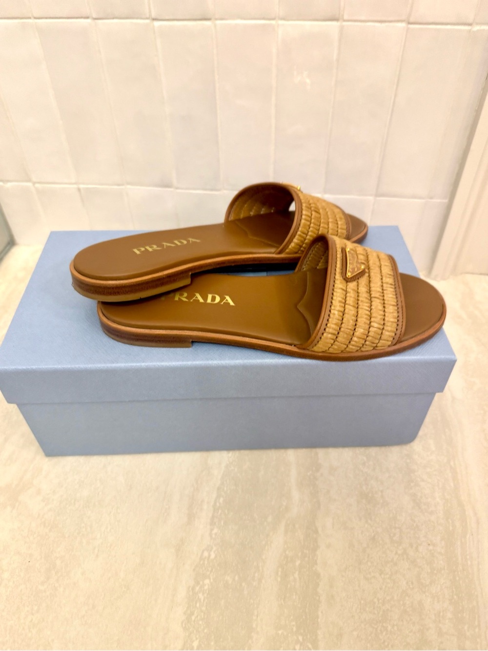 PRADA Triangle Logo Raffia flat slide sandals - Picture 4 of 8